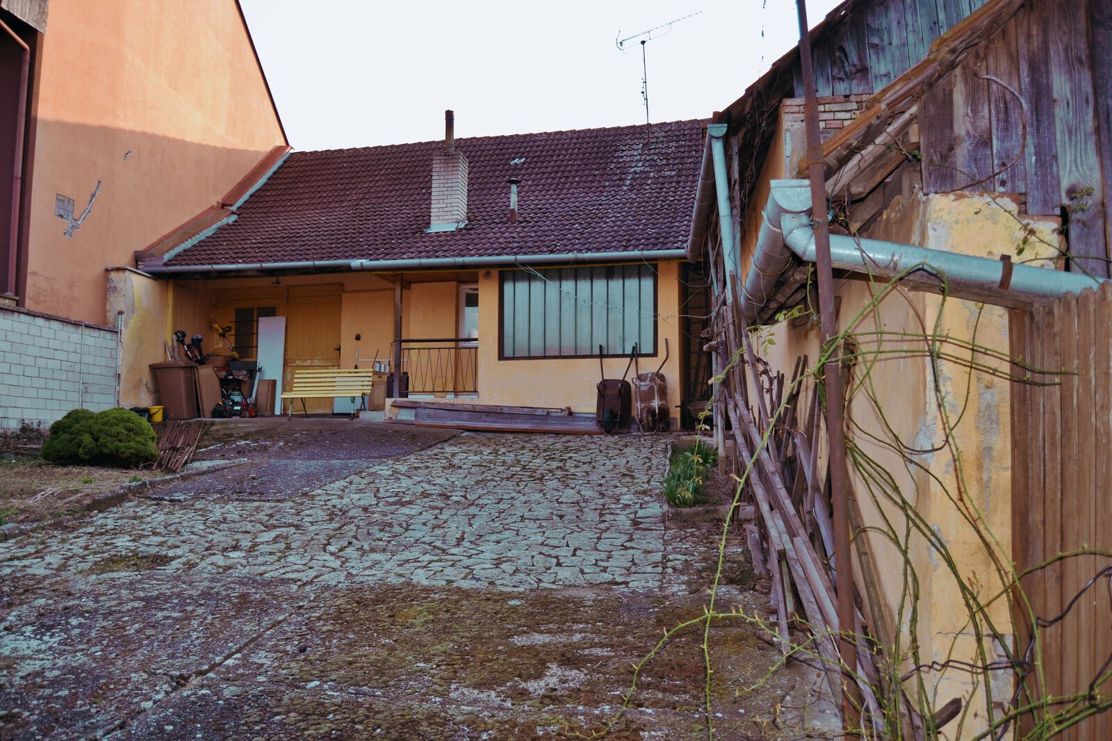 Prodej rodinného domu se zahradou – Hluk, okres Uherské Hradiště