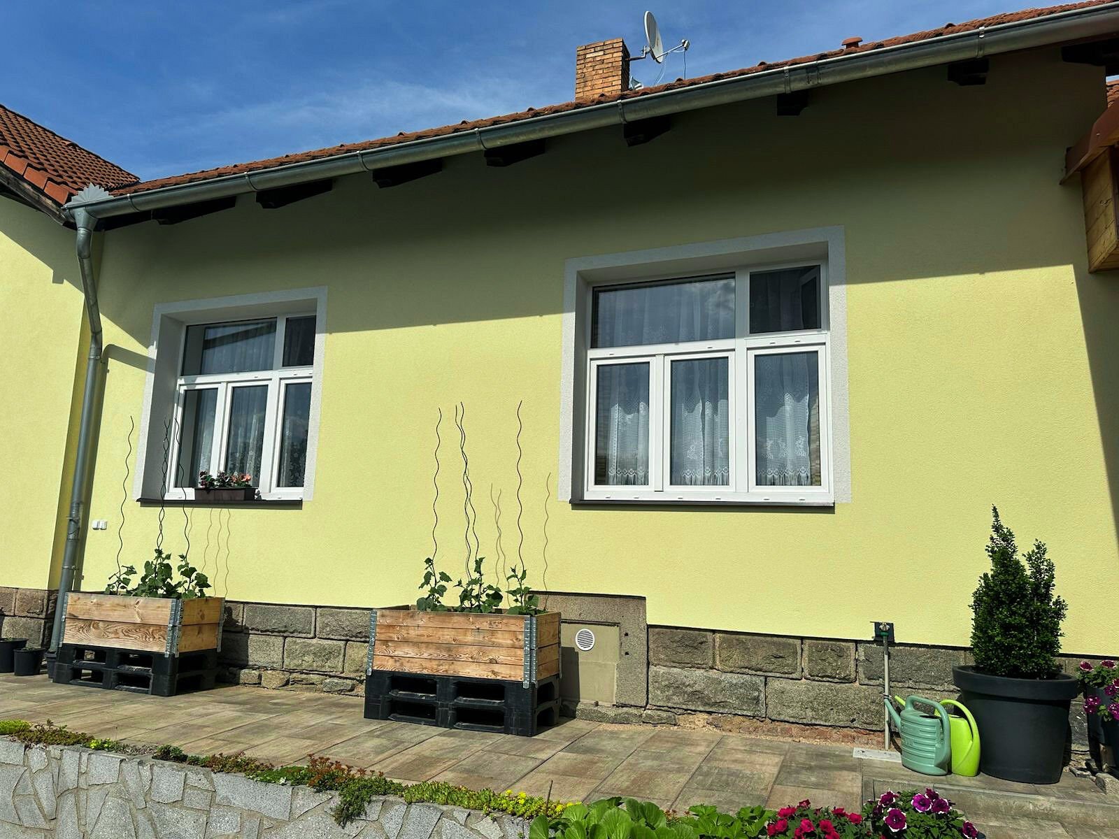 Rodinný dům 3+1 po kompletní rekonstrukci, bazén, pergola s venkovní kuchyní, Blatná