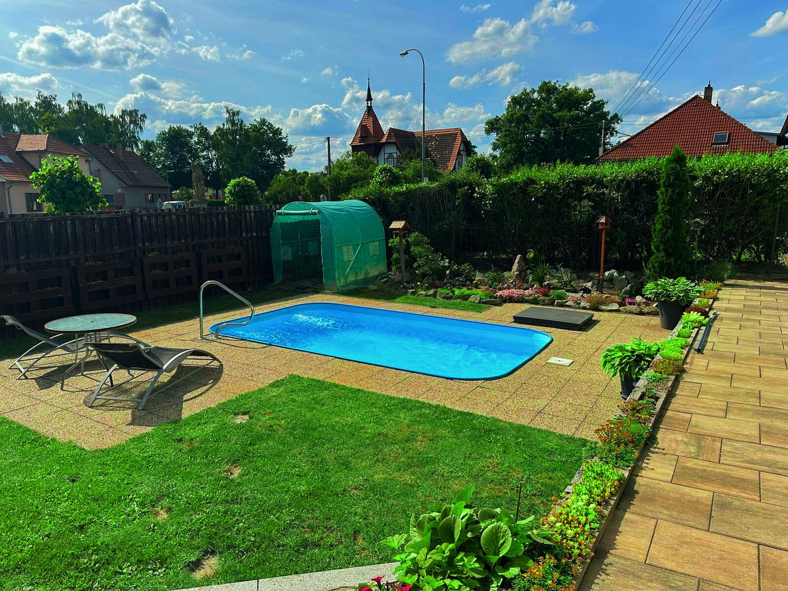 Rodinný dům 3+1 po kompletní rekonstrukci, bazén, pergola s venkovní kuchyní, Blatná