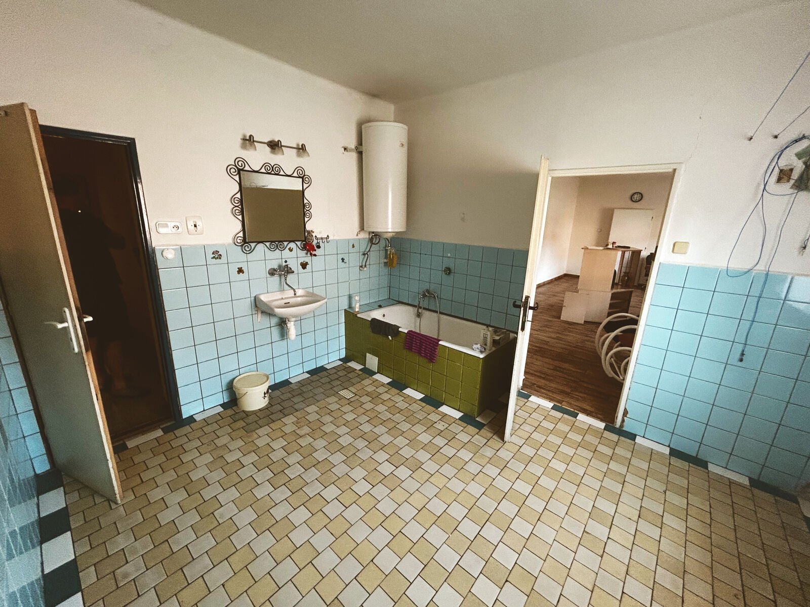 Rodinný dům s velkým potenciálem, zahradou a vedlejší stavbou – Velké Albrechtice